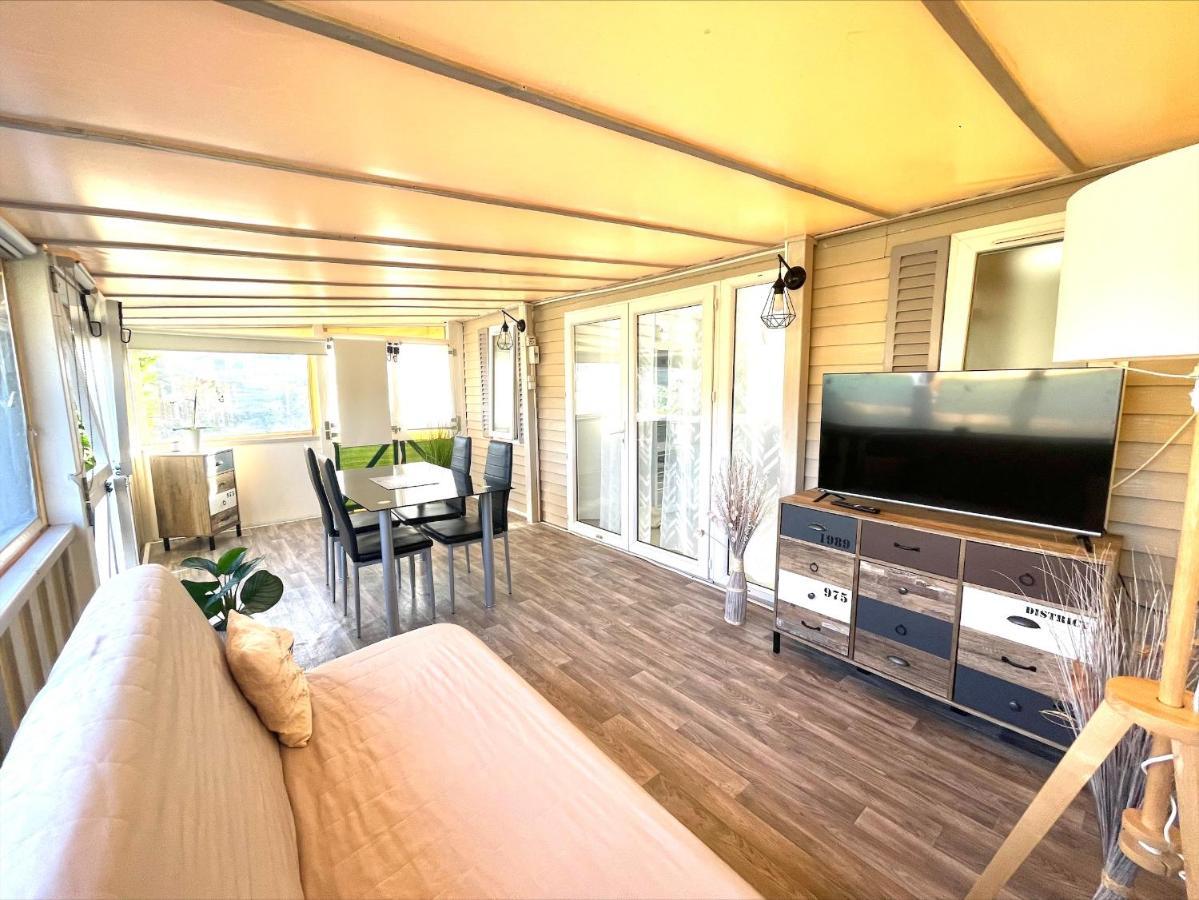 Mobil Home Tourrettes Buitenkant foto